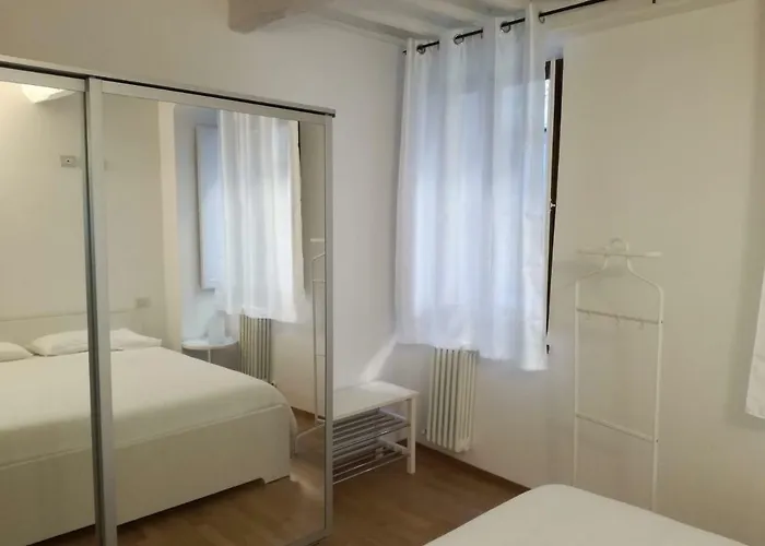 Apartment La Casa In Camollia Siena